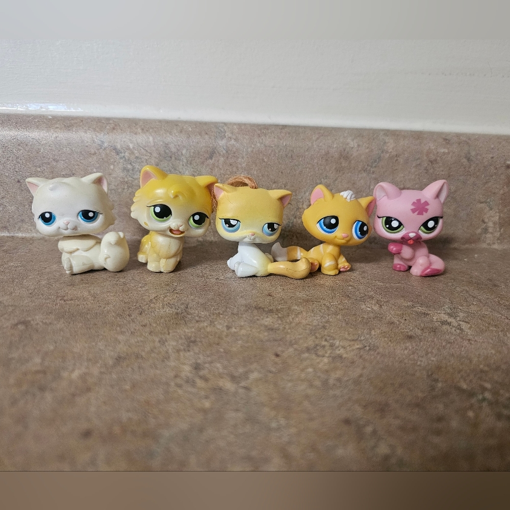 Vintage Littlest Pet Shop Cats Set of 5